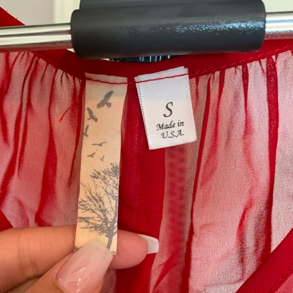 Francesca’s Collection red blouse - Picture 3 of 3